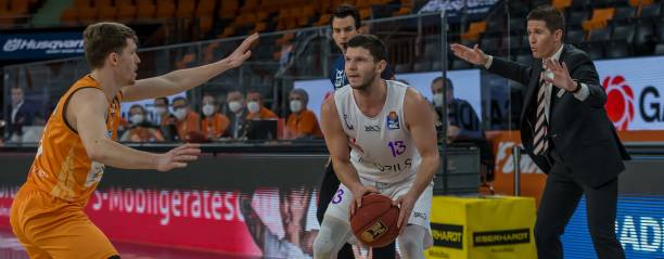 斯的中前场 斯的中前场